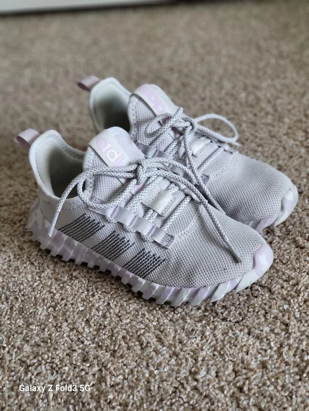 ♥️EUC♥️ Adidas Girls Lightweight Athletic Shoes - Pale  Gray - Picture 8 of 8